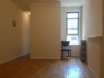 Rented by Warren T Real Estate Corp.