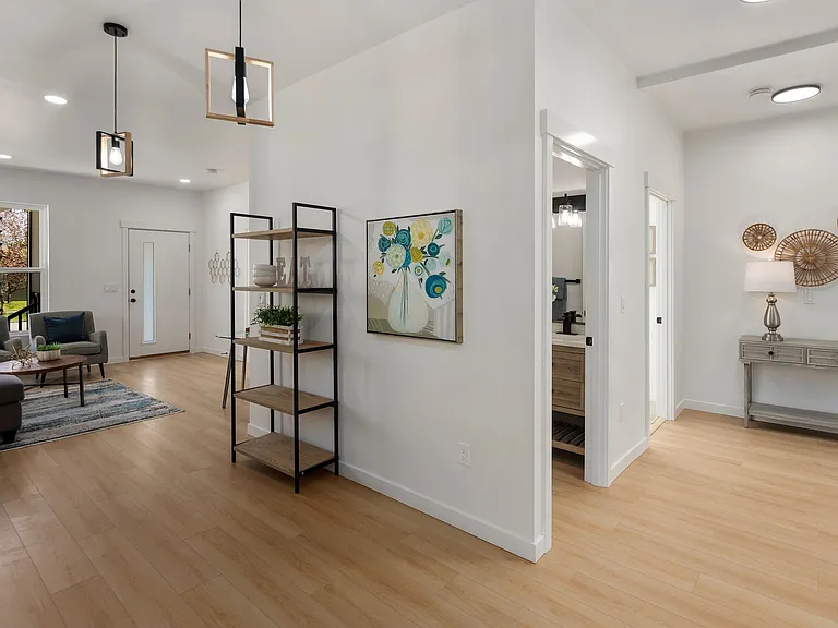 1622 Hoyt Ave — Photo 8