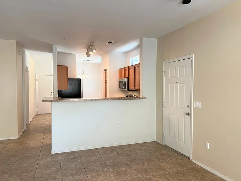 2150 W Alameda Rd #1045 — Photo 11