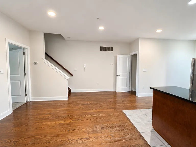 1713 W Montgomery Ave #C — Photo 5
