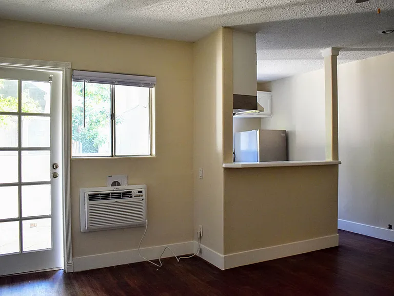 1750 EL Cerrito Place Apartments — Photo 11