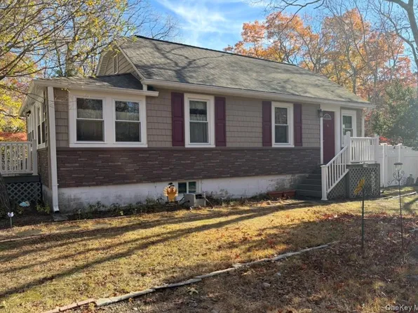 1 Tiana Drive, Sound Beach, NY 11789