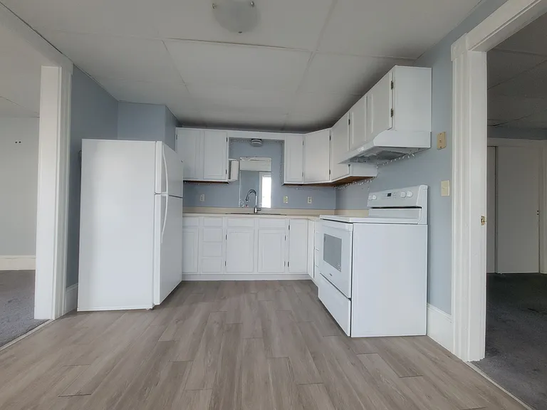 303 Bay St #5 — Photo 2
