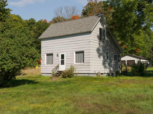 114 5th St S, Crystal Falls, MI 49920