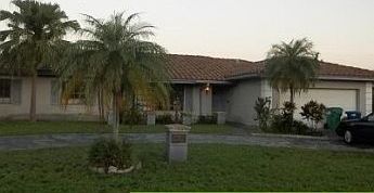 1st image of 19430 W Oakmont Dr