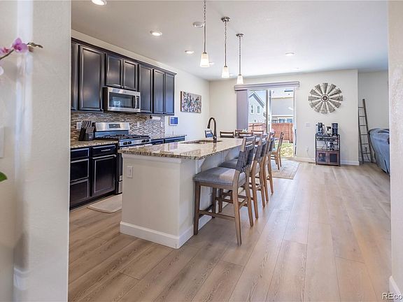 4th image of 14982 Chicago Street