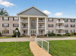 1122 Sunbolt Dr APT K, Saint Louis, MO 63129