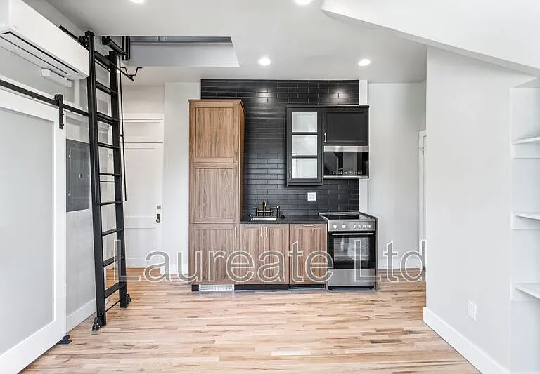 2224 E 14th Ave #6 — Photo 7
