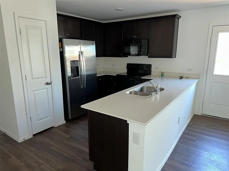 607 Cochran Dr — Photo 16