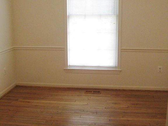 5th image of 6214 Florence Ln