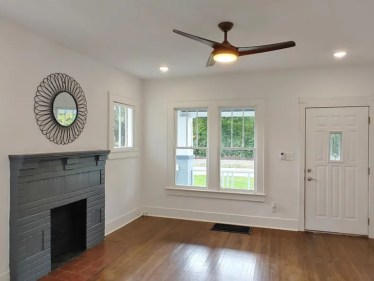 2123 Lyndon Ave — Photo 4
