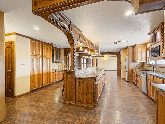 5th image of 508 N Cockrell St