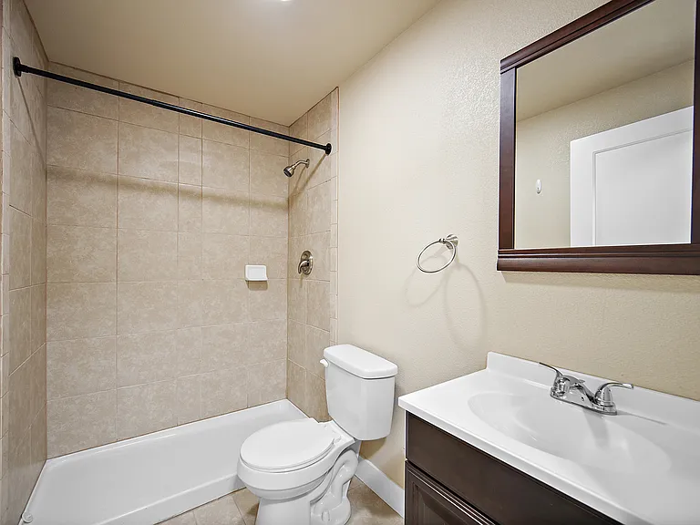 1321 Alveston St — Photo 40