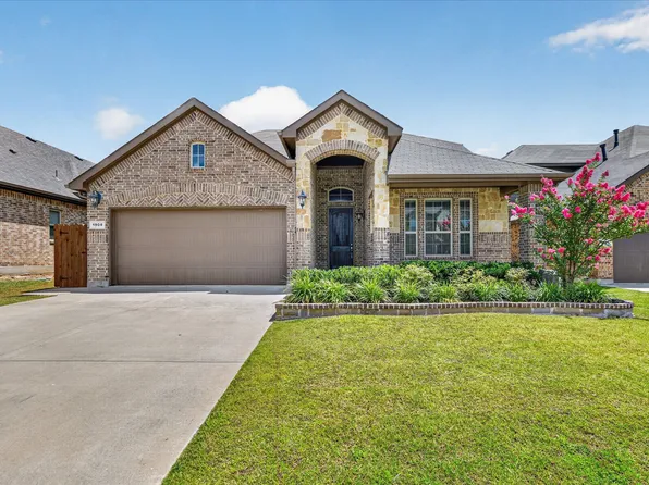 1909 Moonsail Ln, Denton, TX 76210