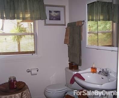 Main Bathroom with Jetted Bath