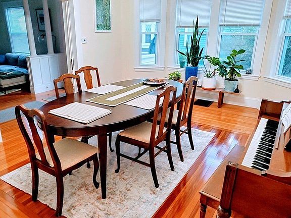 4th image of 141 Kendrick Ave #1