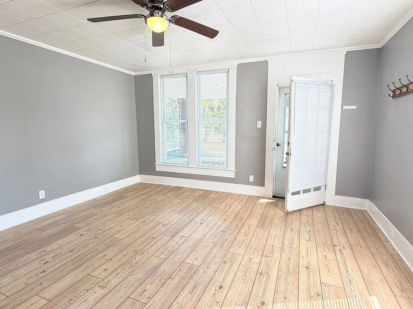 Cozy 3 bed 1 bath home — Photo 3