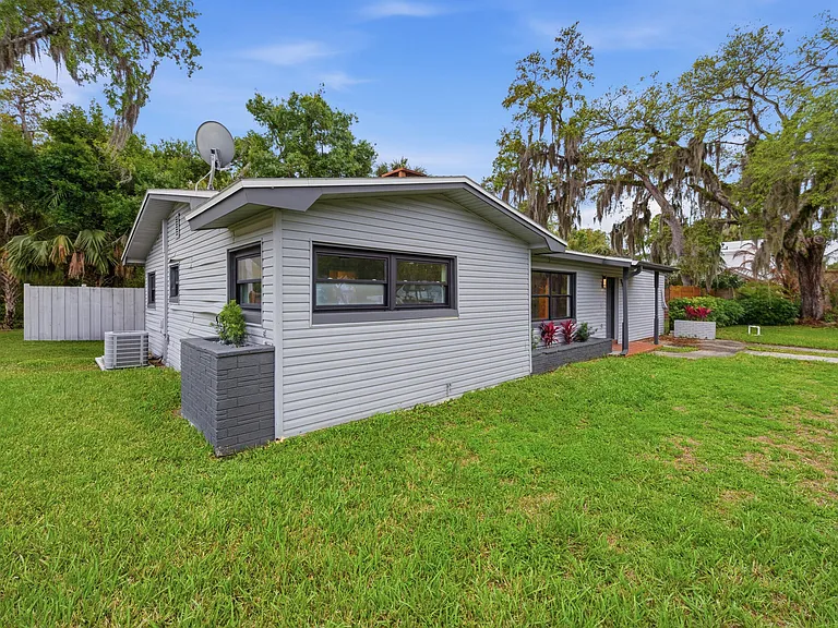 2529 Rainbow Dr — Photo 23