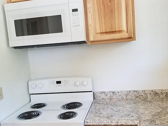 4th image of 303 Pine St Unit C
