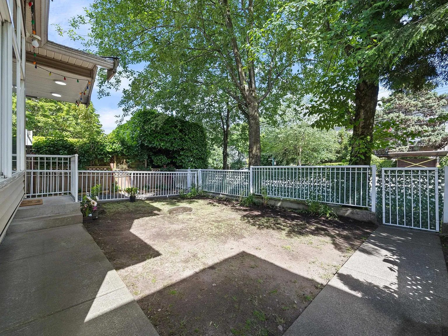 2 bed, 640 sqft, $2,500 — Photo 3