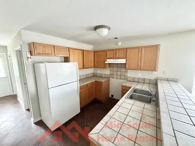 401 Bruce St #B — Photo 4