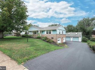 1825 Lilac Rd, York, PA 17408