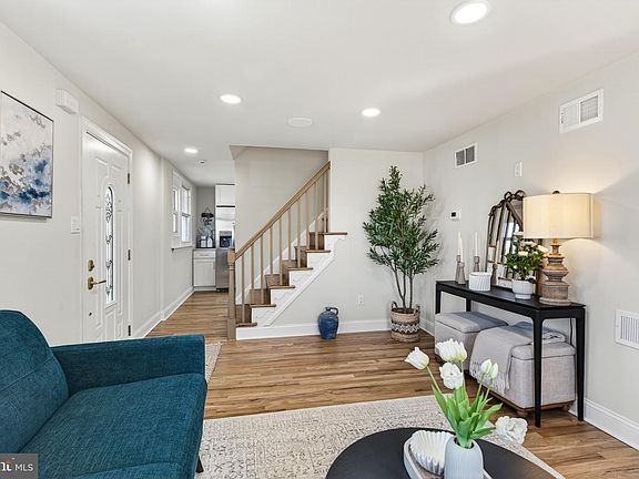 5th image of 542 Stanbridge Rd