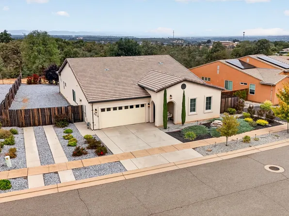 4678 Pleasant Hills Dr, Anderson, CA 96007