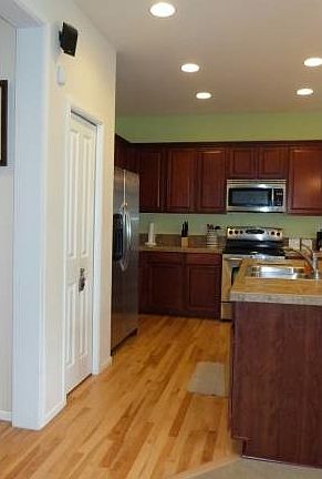 4th image of 4023 61st Ave E