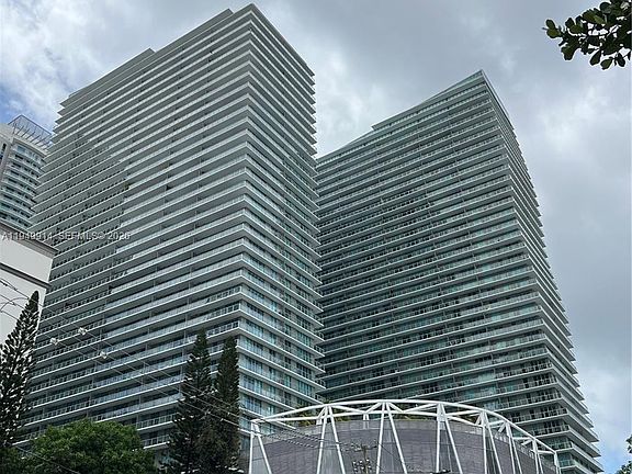 4th image of 79 SW 12th St APT 1506
