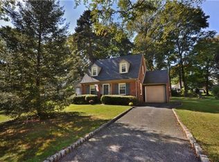 554 Parsippany Rd, Parsippany, NJ 07054