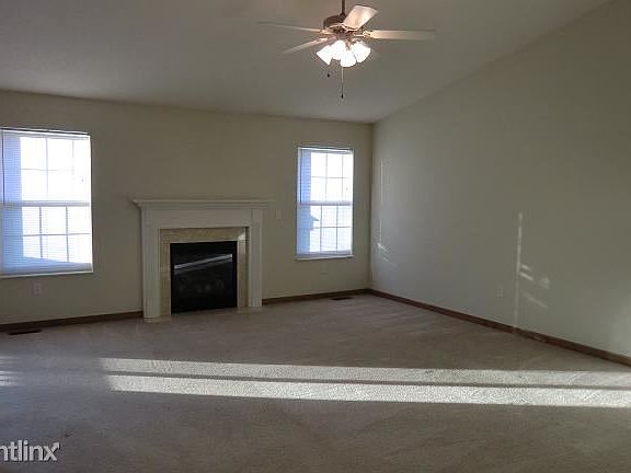1133 Living Room 11-30-11