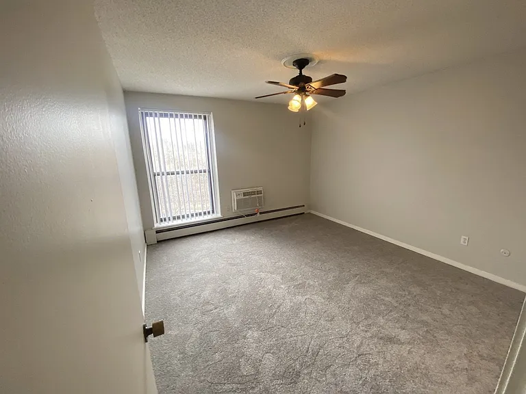 Lexington Hills Apartments — Photo 76