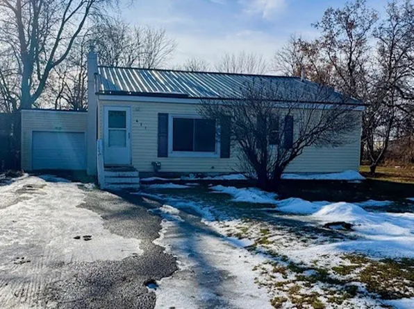 421 Brown St, Saint Louis, MI 48880