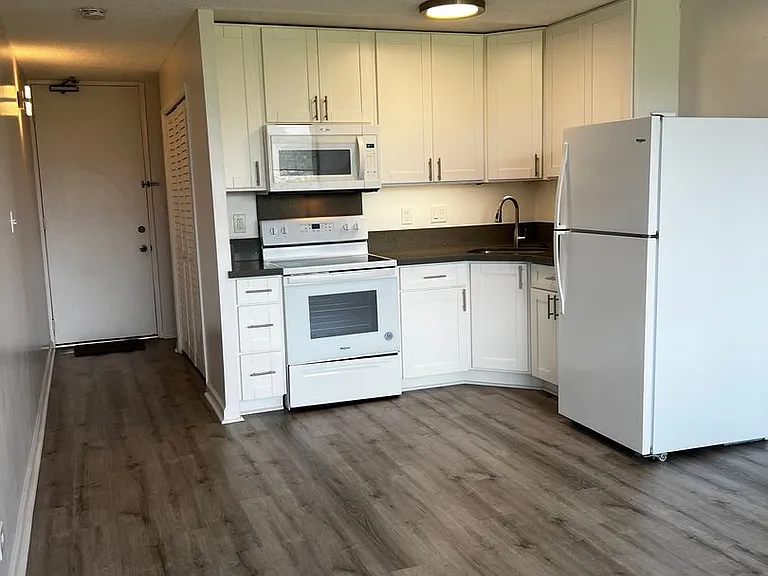 5122 Likini St #701 — Photo 2