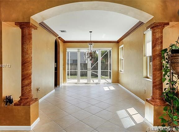 Dining room w/french doors to patio