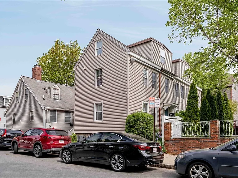 229 Hurley St #1 — Photo 15