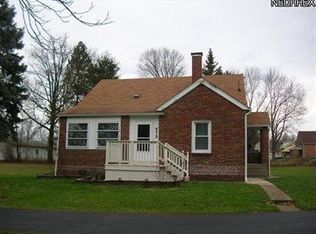 573 N Four Mile Run Rd, Youngstown, OH 44515