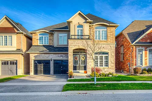 4200 Fuller Cres Photo 1