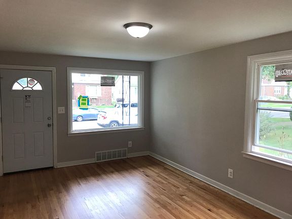 Beutiful living room for you and your family to enjoy