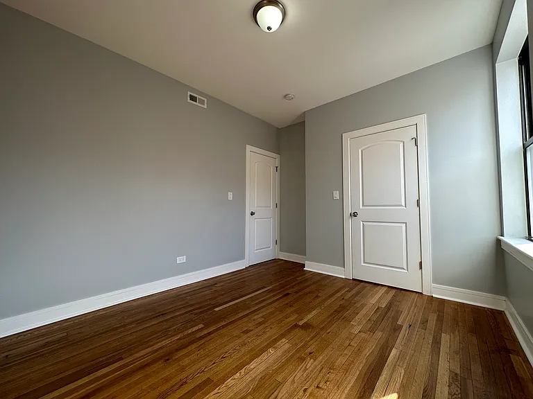 1145 N Sacramento Ave #3 — Photo 6