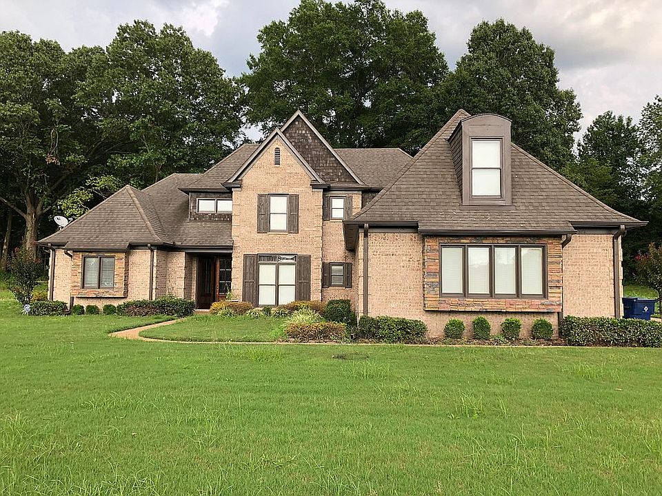 1st image of 804 Woodland Levee Way