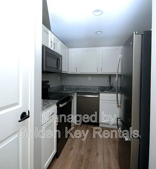 315 E Walnut St #2F — Photo 5