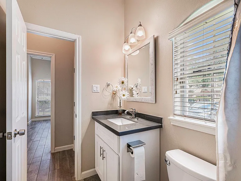 2710 Grants Lake Blvd #E3 — Photo 14