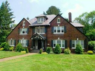 236 Woodland Rd, Woonsocket, RI 02895