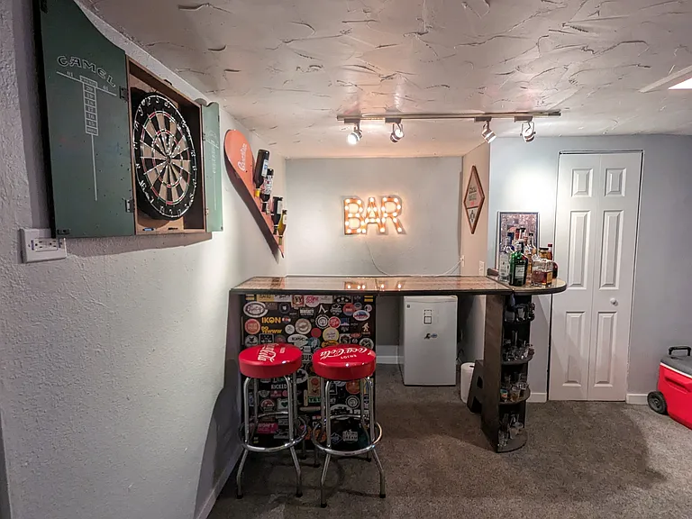 Entertaining bar will remain installed and available for use for tenants.