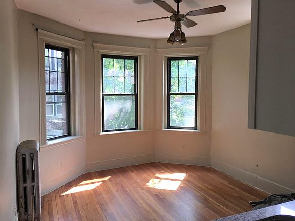2nd image of 1414 Commonwealth Ave #17
