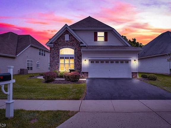 2nd image of 21 Schindler Ct