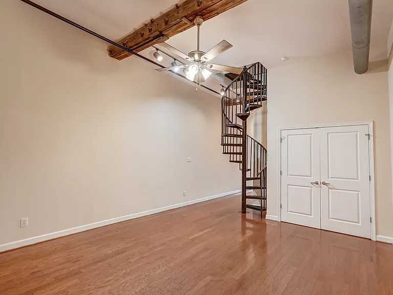 815 Porter St #407 — Photo 33