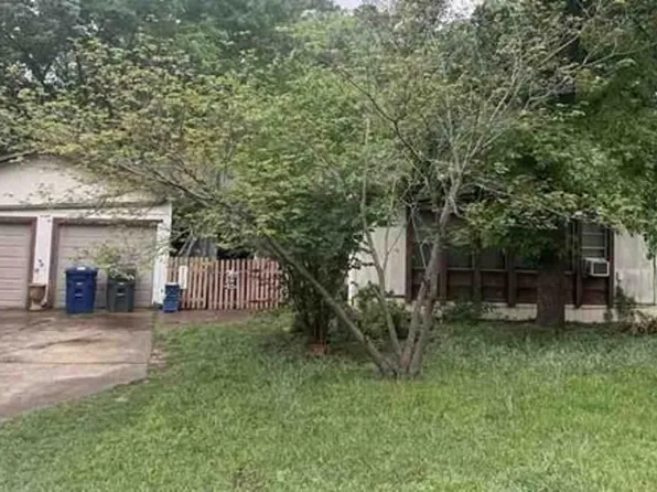 3224 Majestic Dr, Huntsville, TX 77340